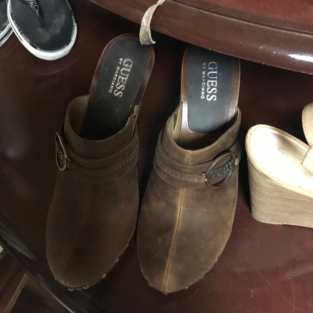 Guess clogs brand new never worn